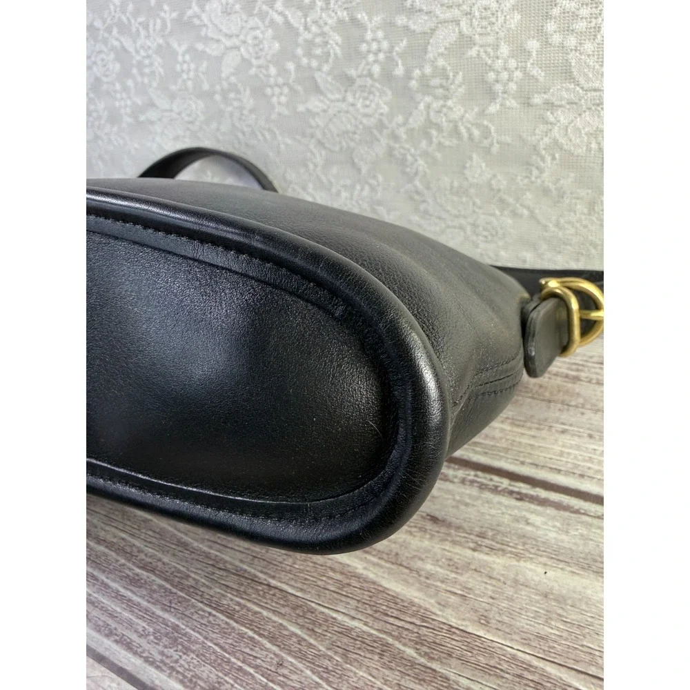 Vintage‎ COACH Equestrian Slim Crossbody Shoulder Bag Black Leather